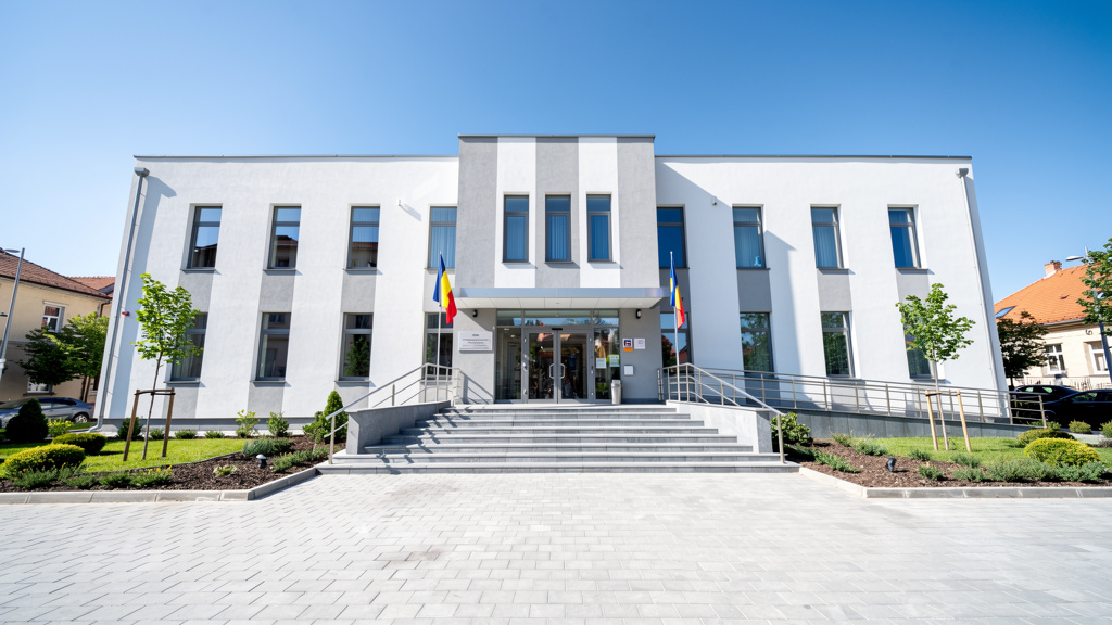 Police headquarters building where auto records are issued