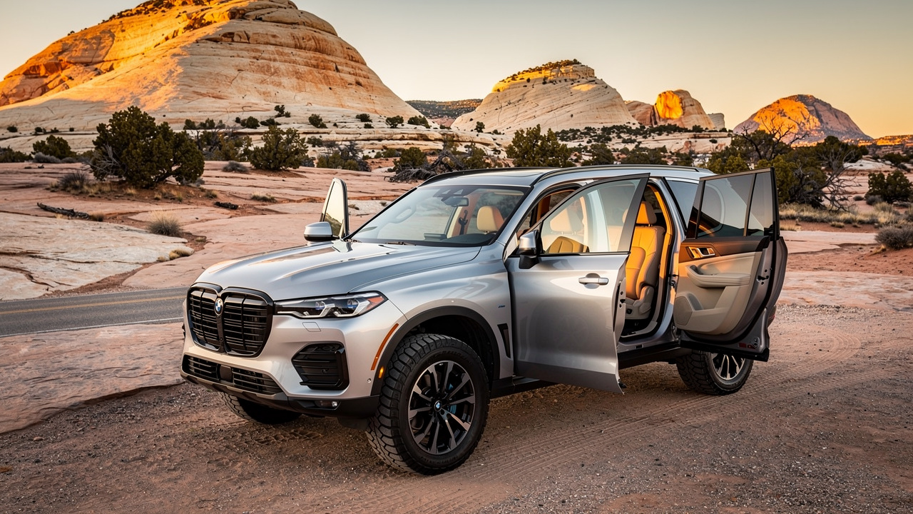 Premium 4x4 vehicle at desert trailhead