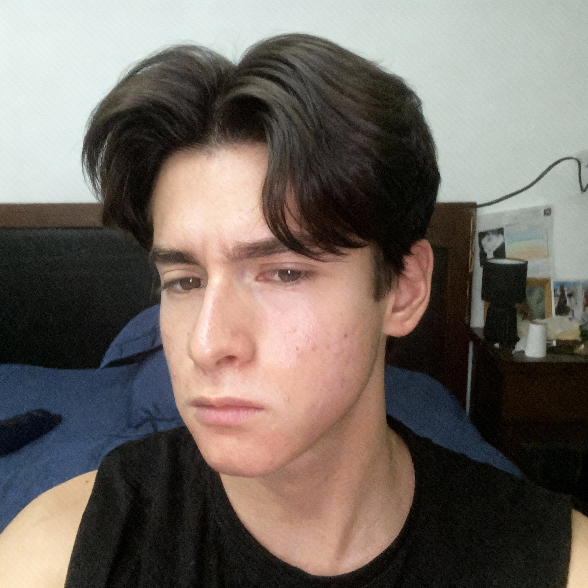 make-the-person-in-the-photo-have-a-middle-part-3m0vezzabc-2