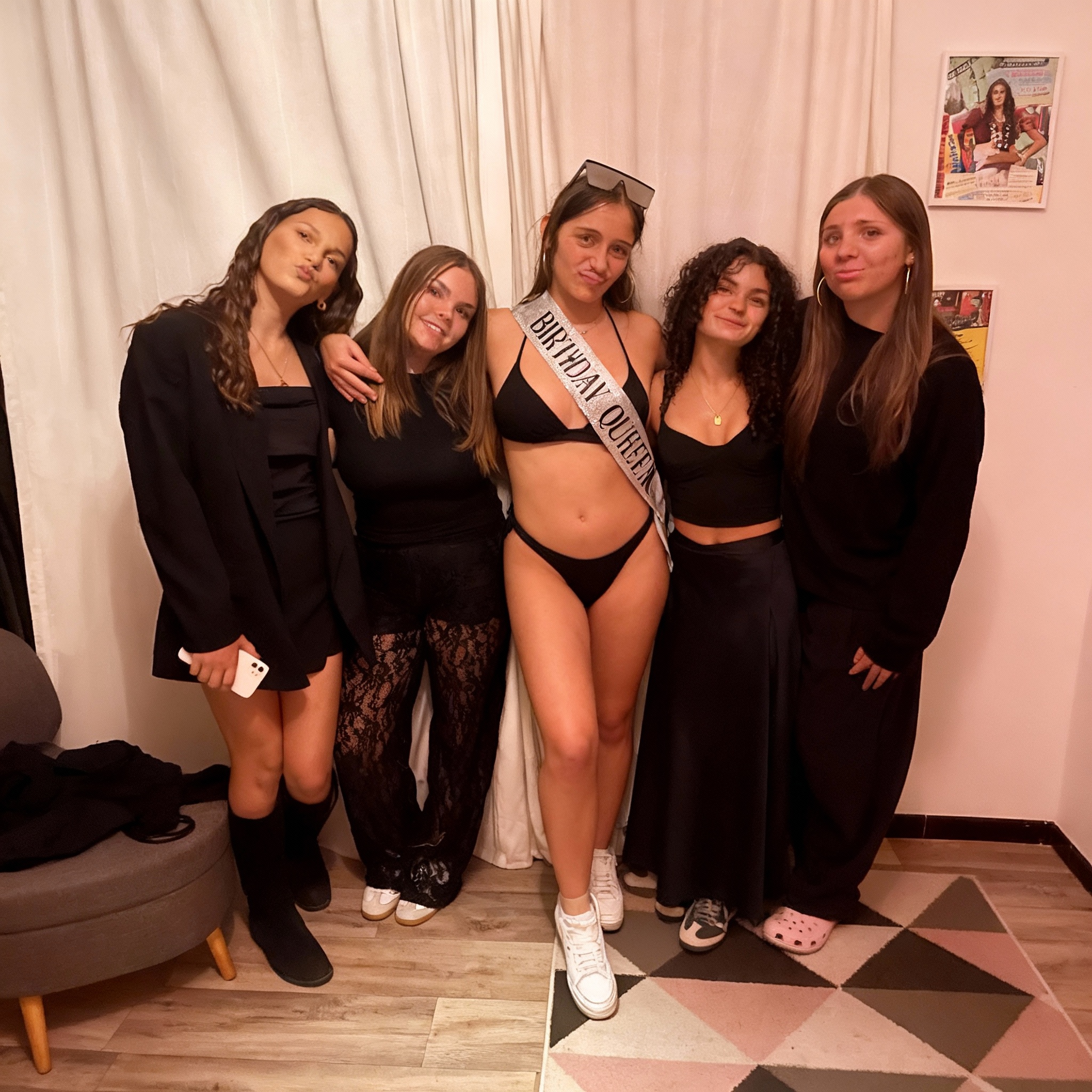 undress-her-rj8h1gjv19