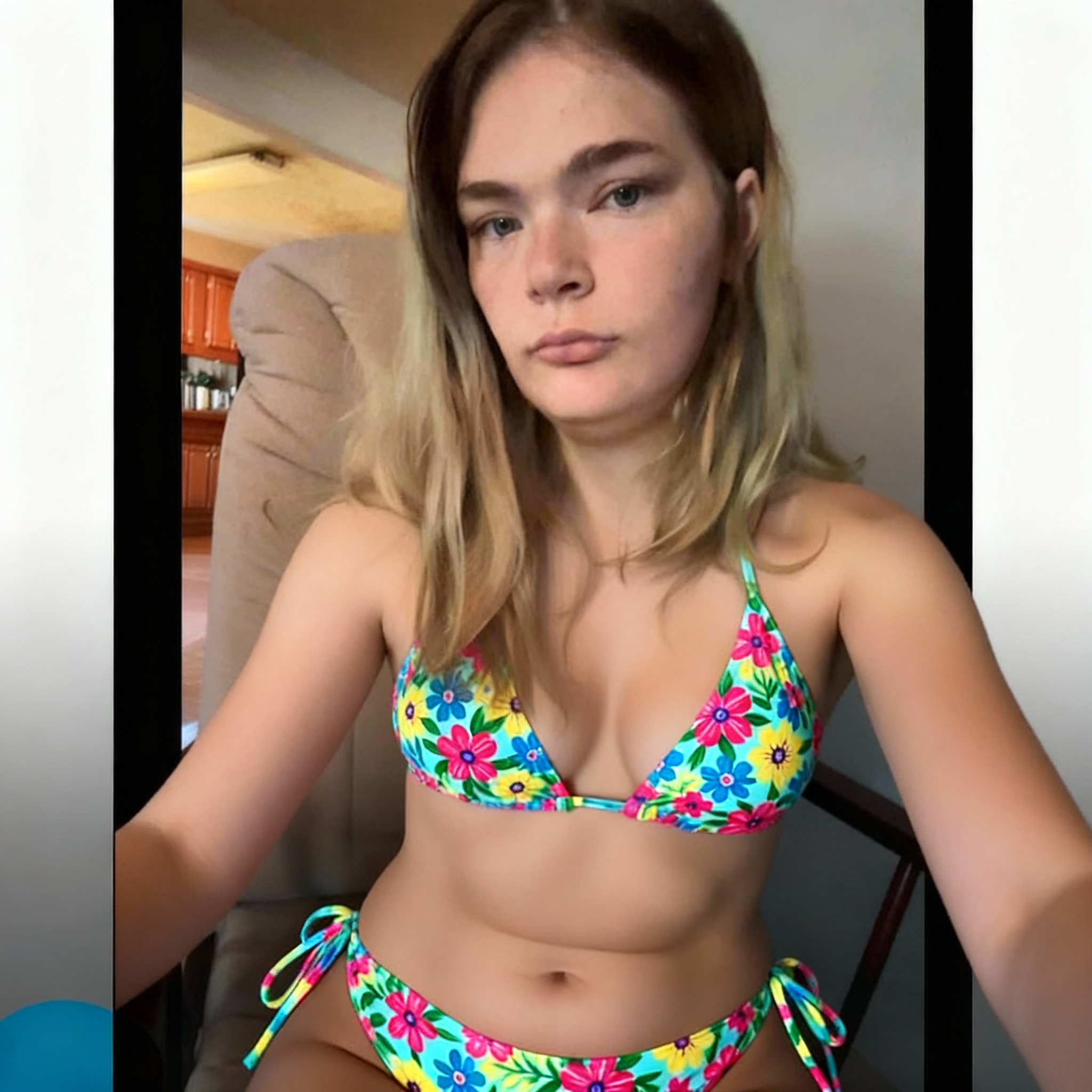 make-her-strip-47axb1tc83-2