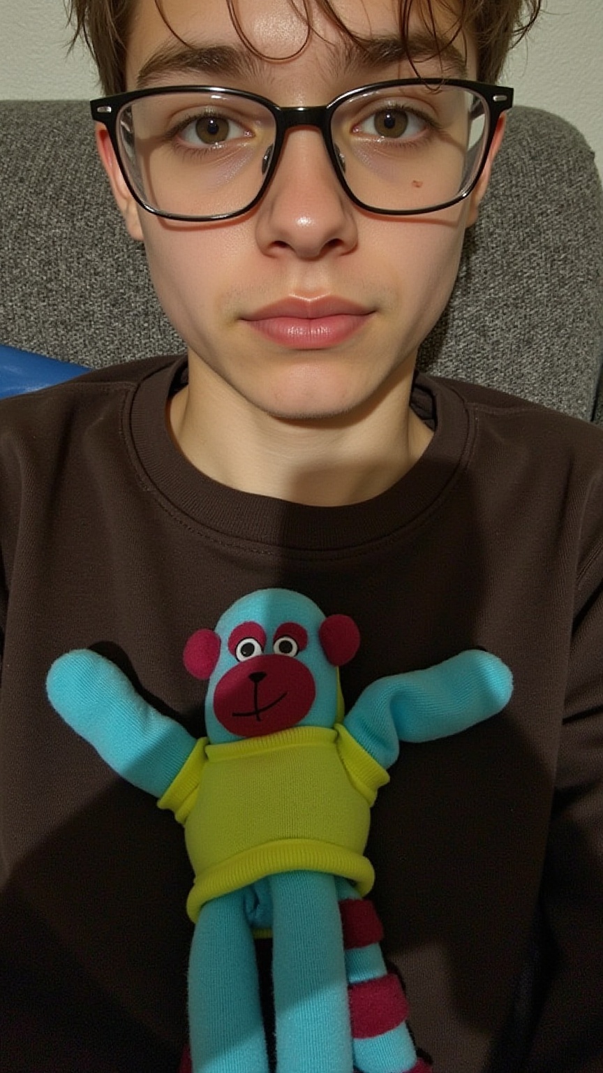 18-year-old-teenage-boy-brunette-fluffy-hair-good-tjij2kxcbg-1