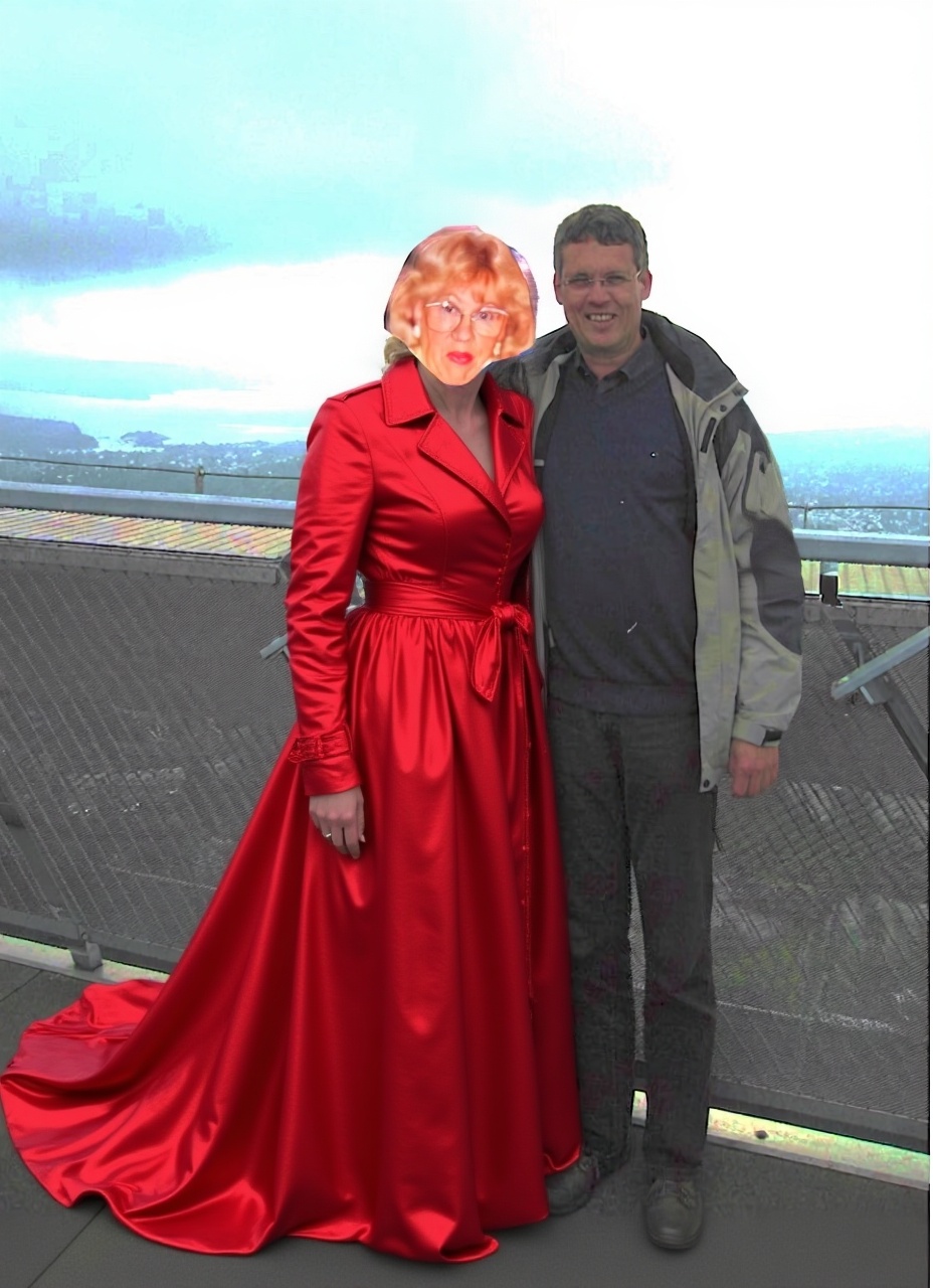 die-dame-im-bild-soll-einen-langen-glanzenden-ro7klnx8hq