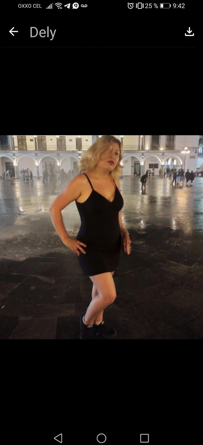 agregale-un-vestido-negro-corto-con-tirantes-dh0eg52mpq