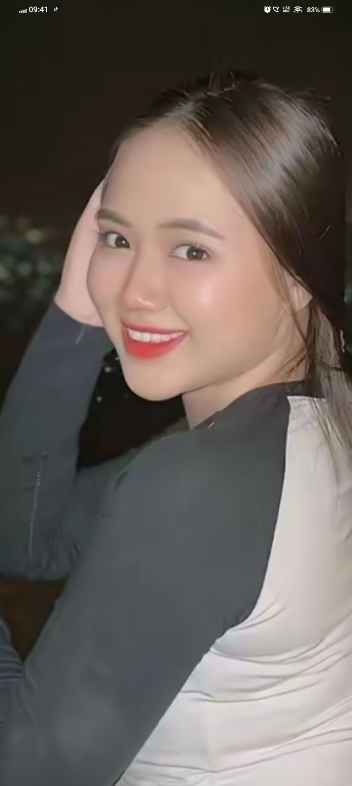 a-machine-generating-endless-of-polaroid-images-afrgm4rc4s