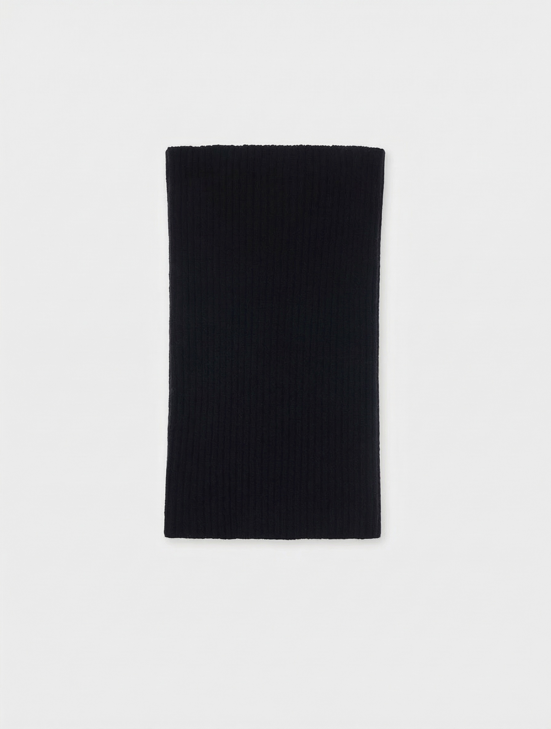 Elegant Short-Sleeve Knit Dress - 3