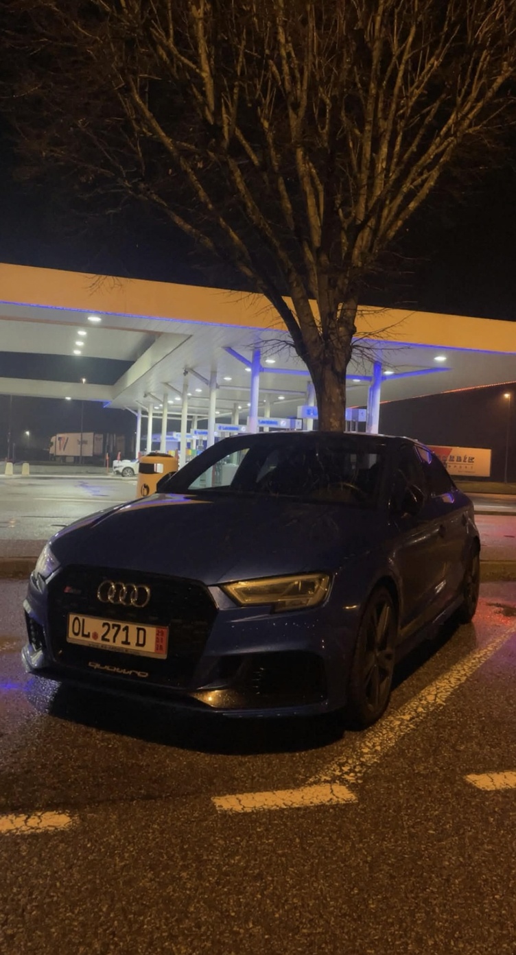 met-des-feux-de-dodge-challenger-srt-sur-ma-audi-ejlgr6ct48