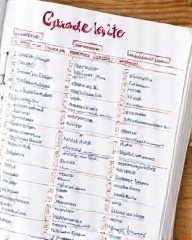 que-sea-un-cuaderno-en-una-mesa-con-la-foto-pero-982yk6ro1a