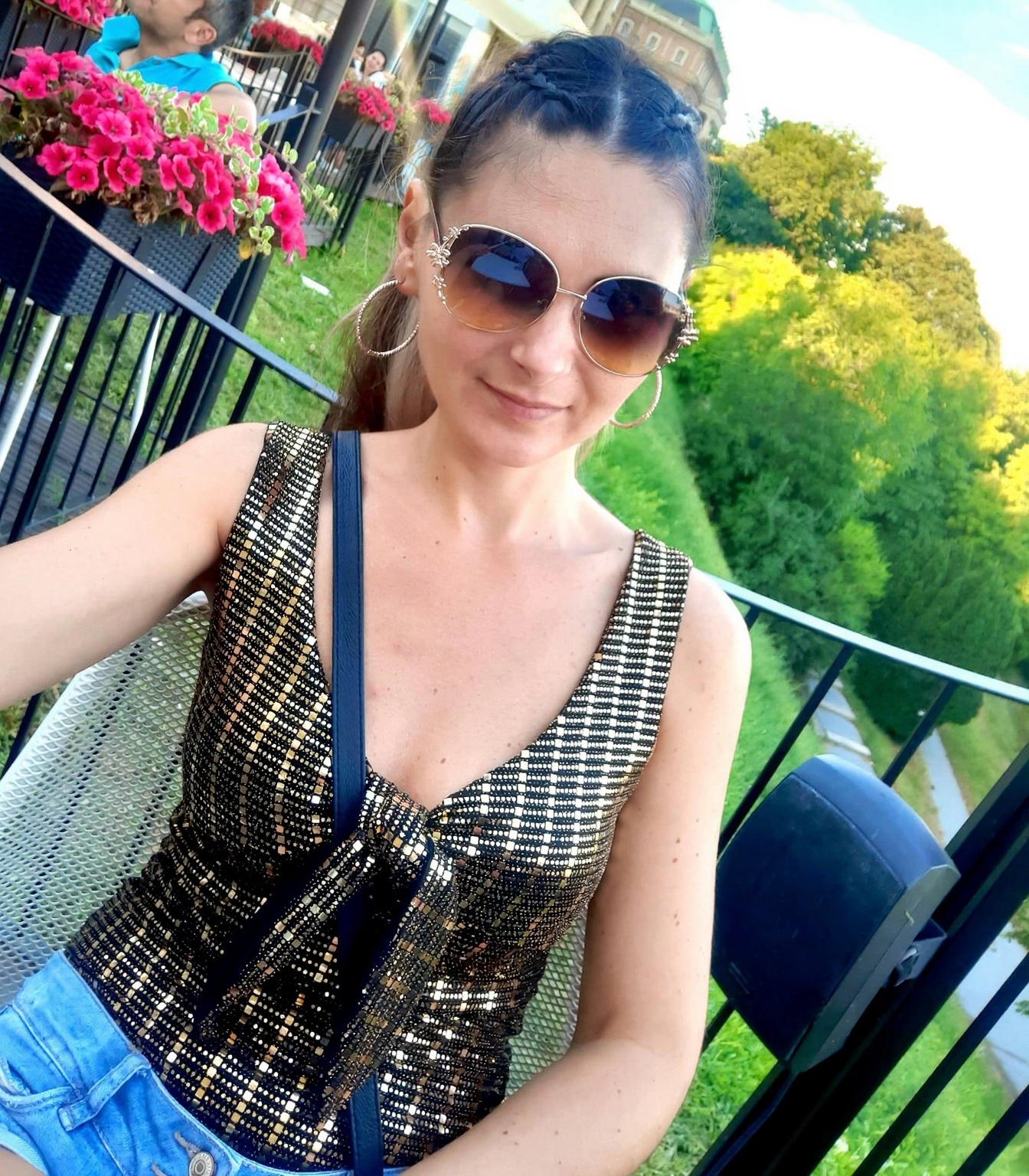 odstranit-oblecenie-do-naha-wxcfprg9aj