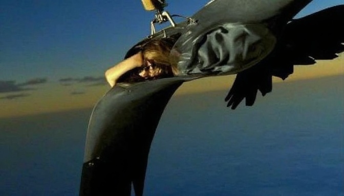 a-portrait-of-a-young-woman-with-natural-lighting-qvtqic1wt7-1