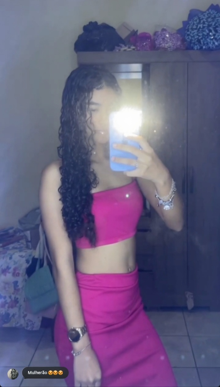 deixa-ela-de-biquini-n1gqn7oa2q