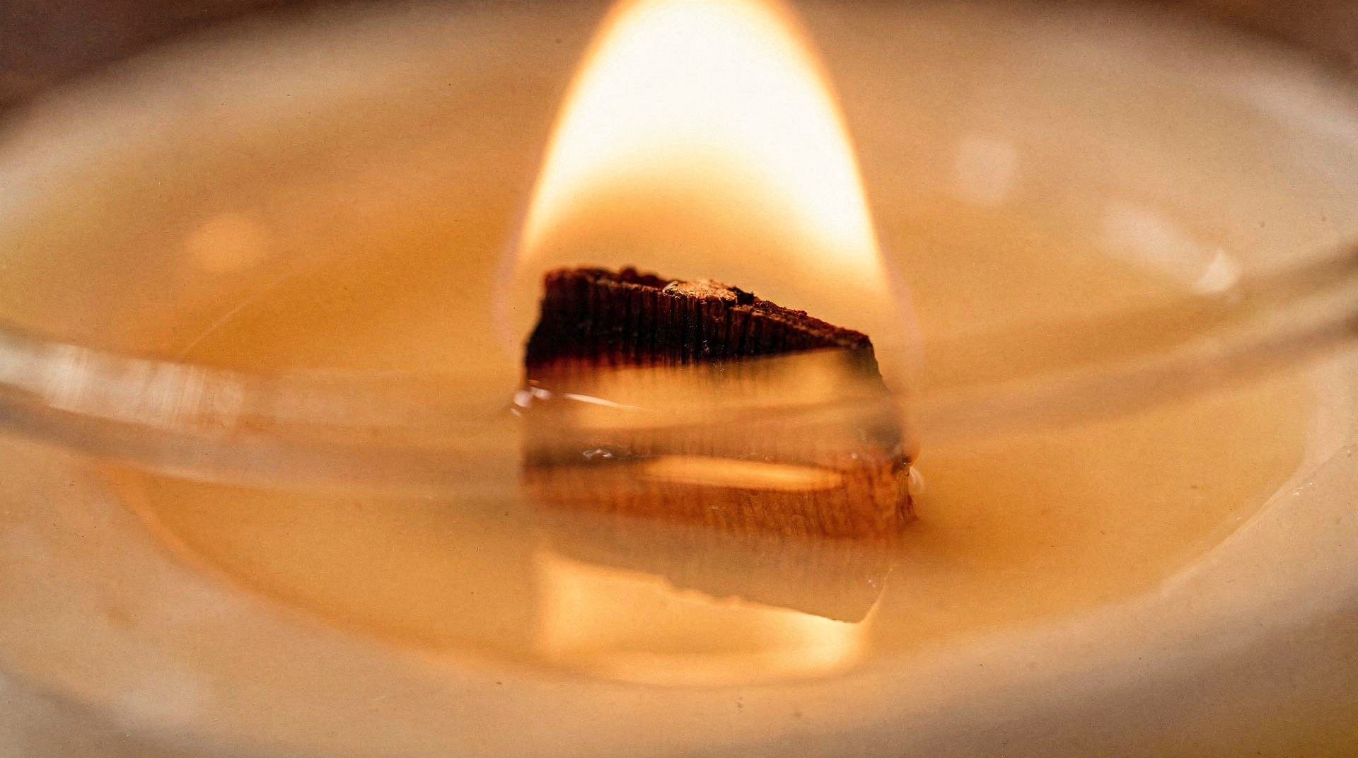 Best Phthalate-Free Candles of 2025: What's Actually in Your Air