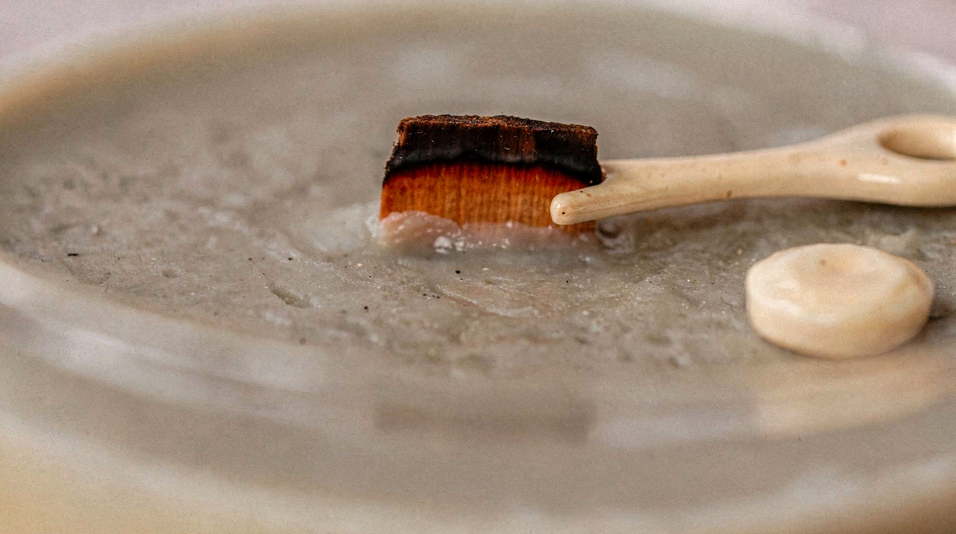 How to Properly Trim a Wooden Wick: The Guide Most Brands Skip