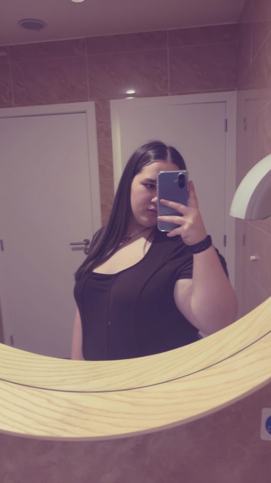 rajoute-rajoute-un-mec-grand-brun-muscle-qui-me-9bnvcd52m3