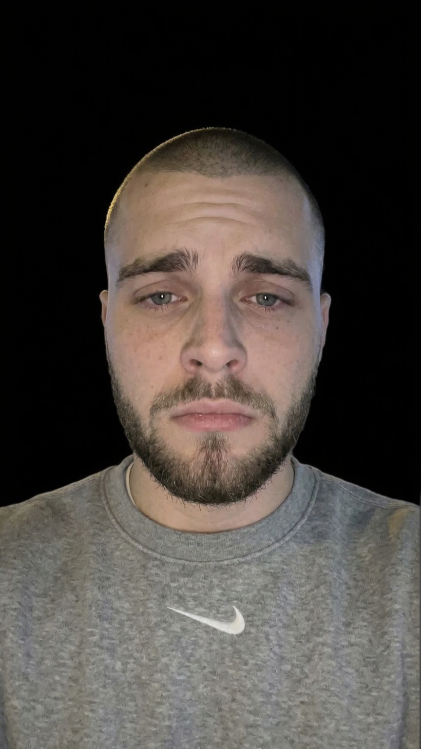 iskam-da-si-pravi-selfi-na-liceto-otdolu-i-otgore-bjtrv337vg