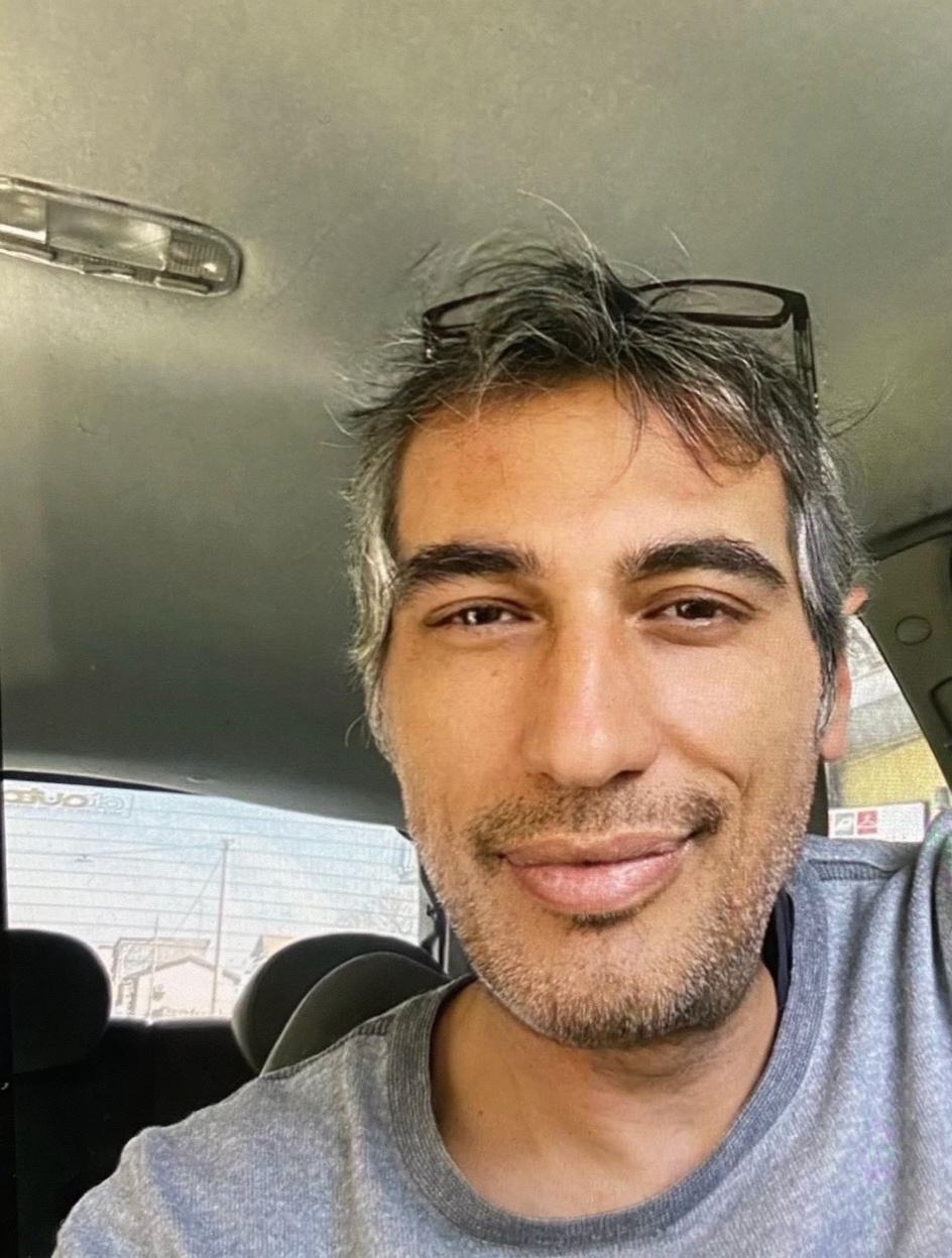 remove-5-years-of-age-from-the-photo-48kys2tnha