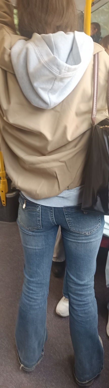 zeig-sie-nackt-1zv6s8ip55