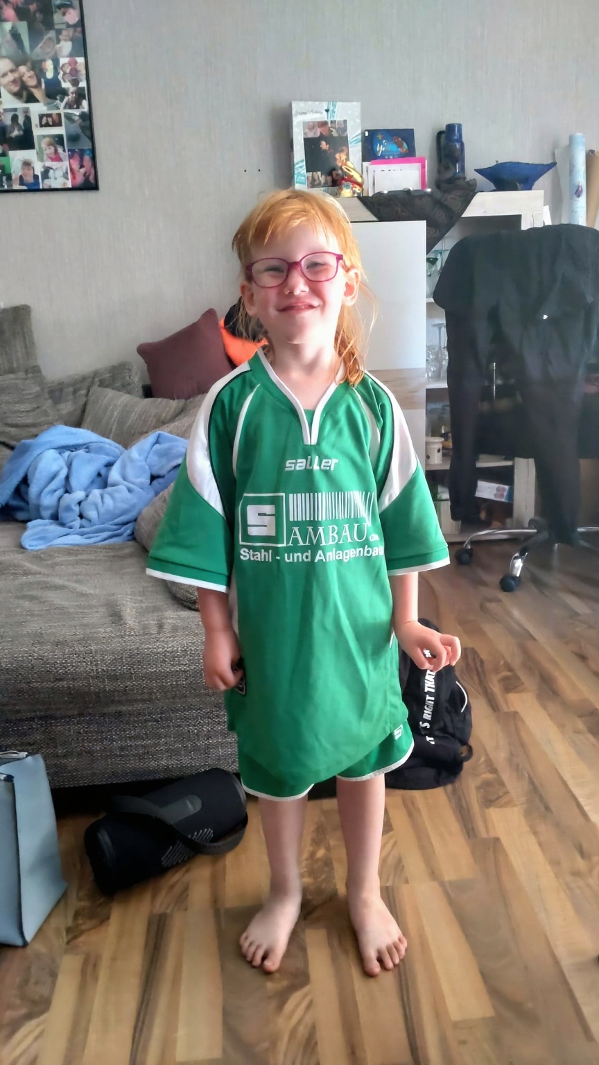 create-a-new-sharp-picture-high-detail-8k-333b0c49v4