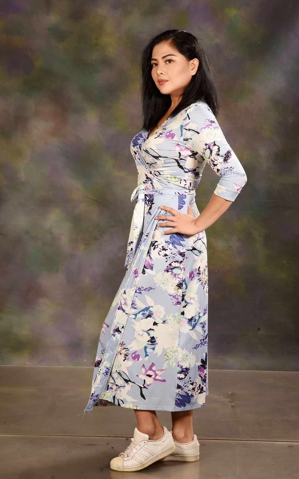 make-her-look-directly-to-the-camera-26vfh13rxt