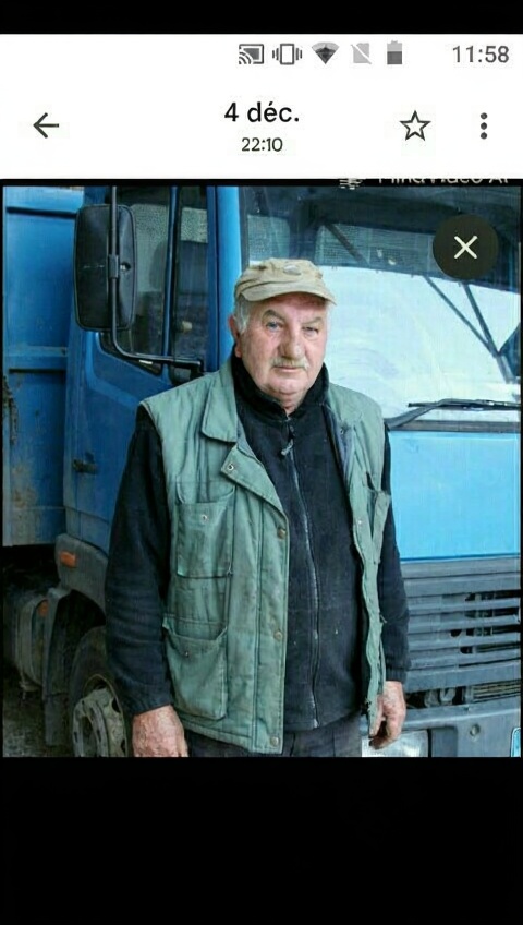 the-man-must-look-10-years-older-weigh-about-15-7s4bjk2ny7