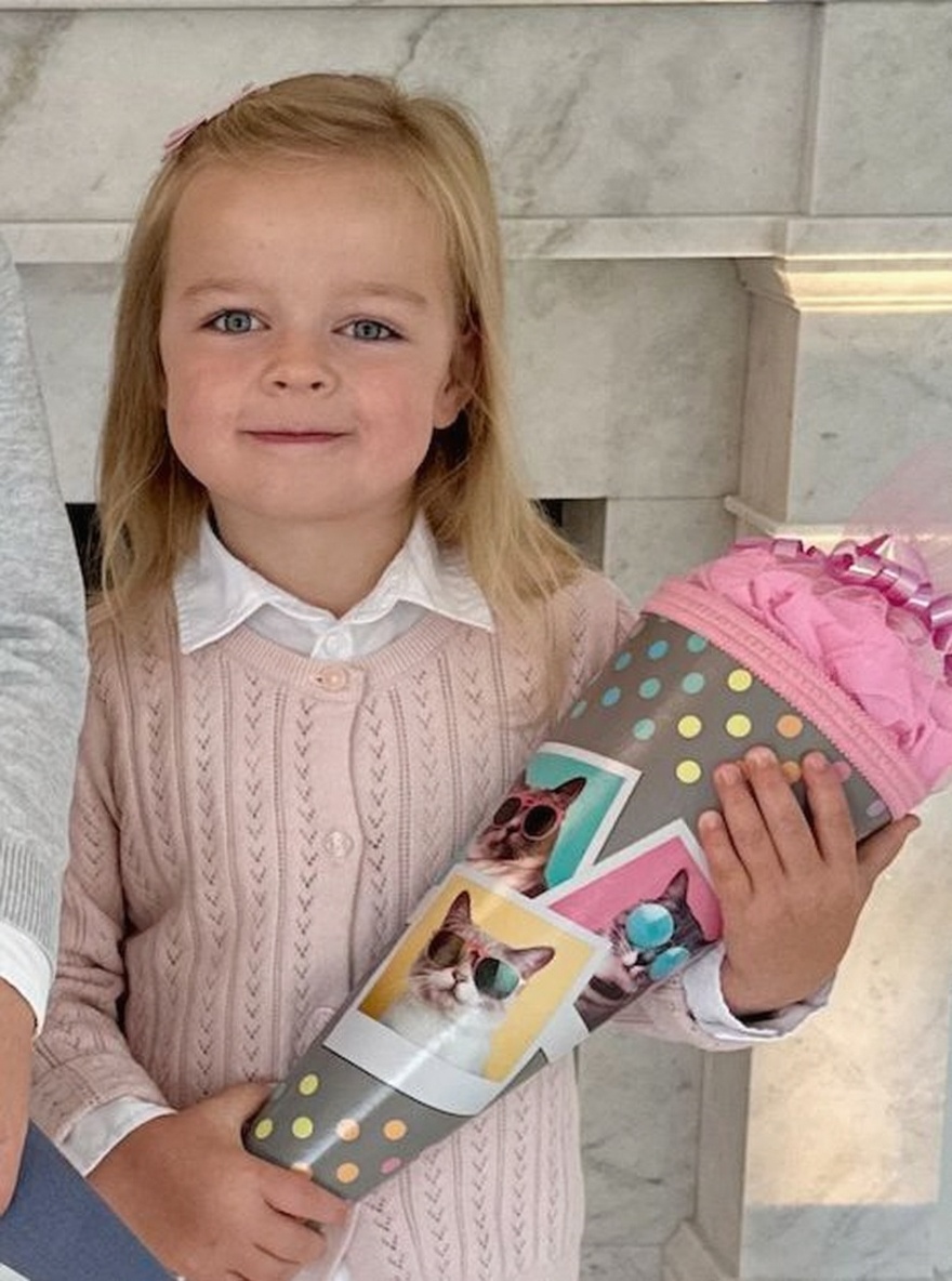 global-base-prompt-face-from-childphoto-companion-zq16otike0