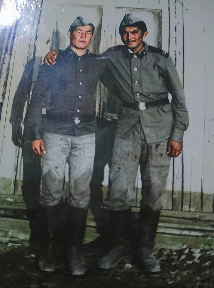 restore-this-old-photo-by-enhancing-colors-m4antxnidf