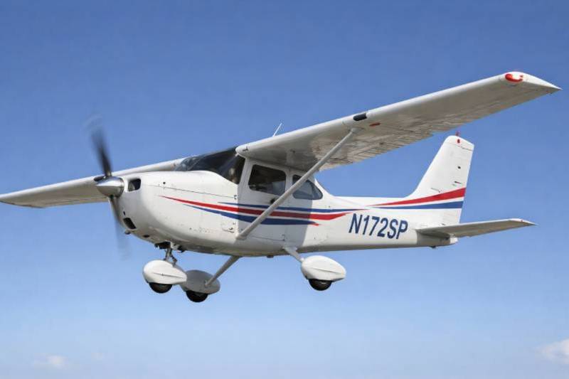 small airplane — free 3D model