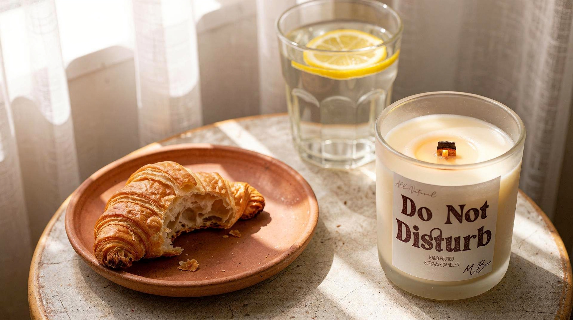 Best Candles for Small Apartments and Studios in 2026