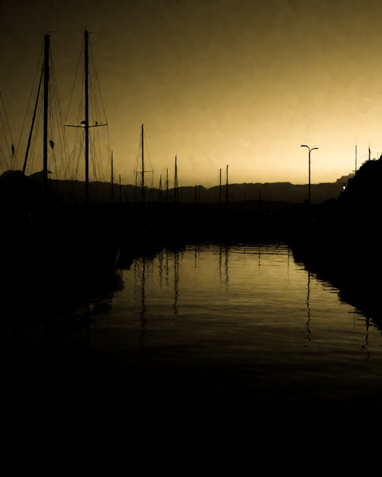 dark gold noir style