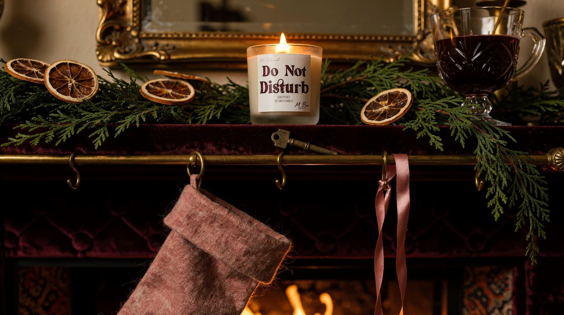 Best Scents for the Holidays: Festive, Spiced, and Cozy Picks