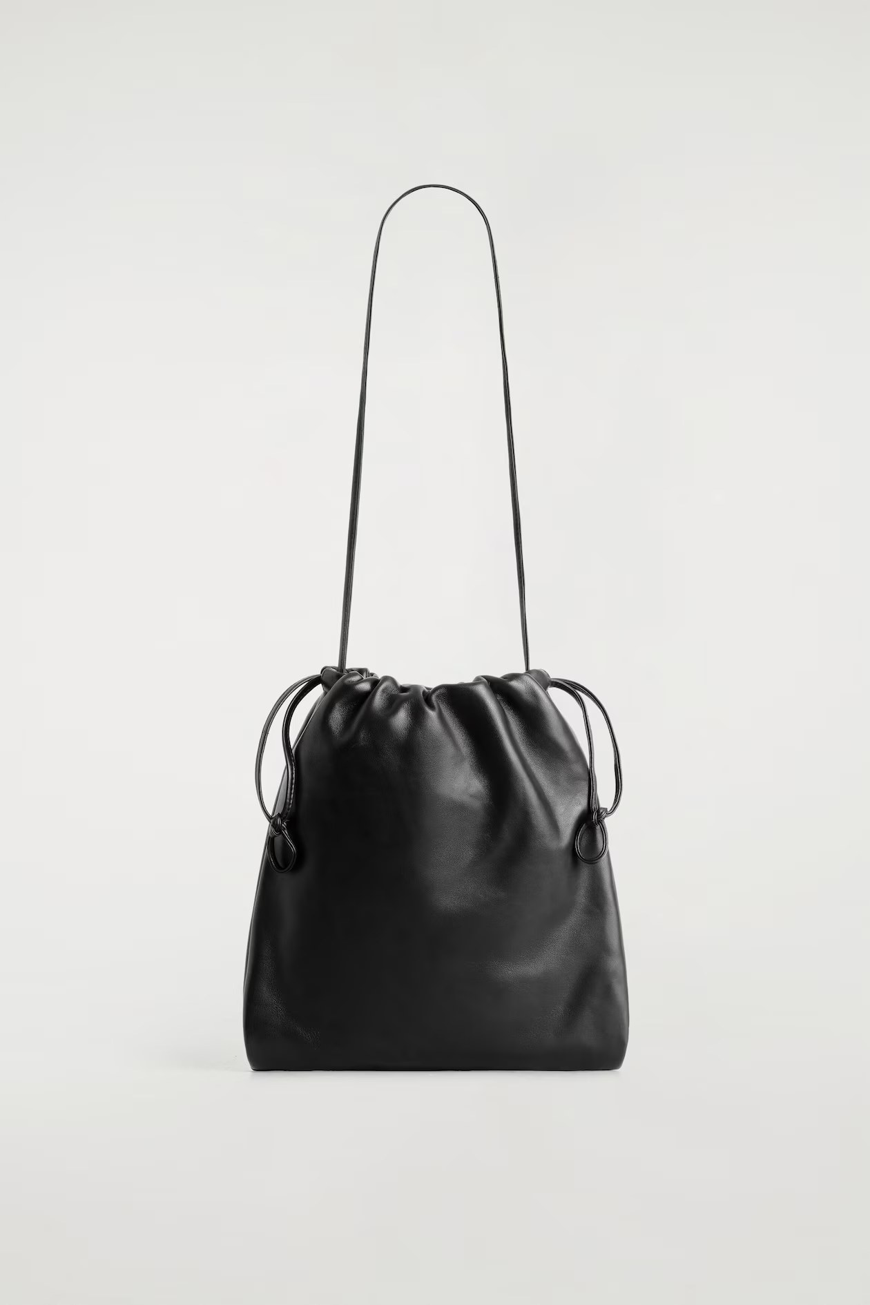COS, DRAWSTRING CROSSBODY BAG - LEATHER