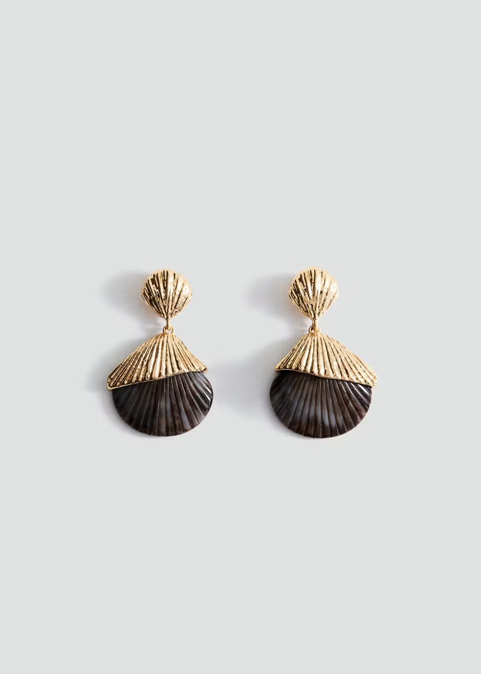 Mango, SHELL DESIGN EARRINGS