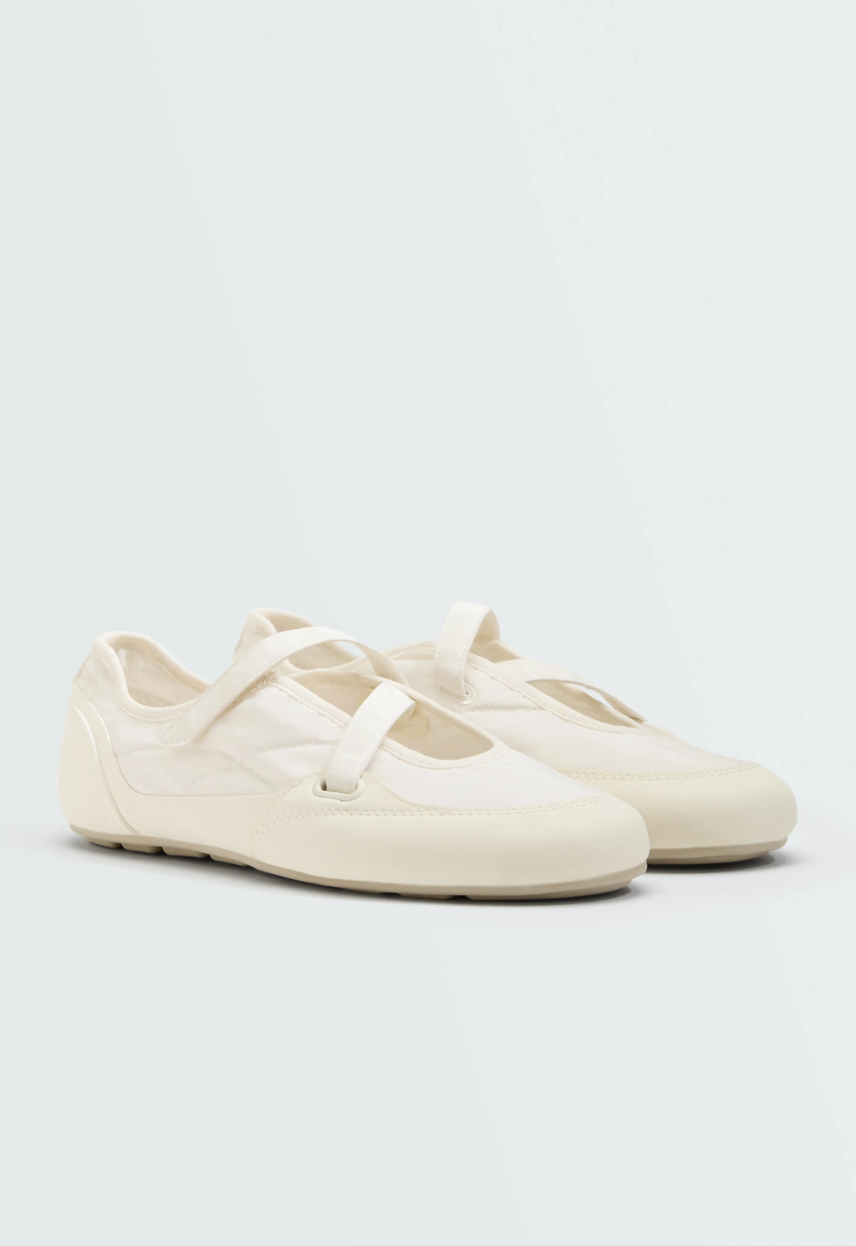 oysho, Nylon sport ballet flat