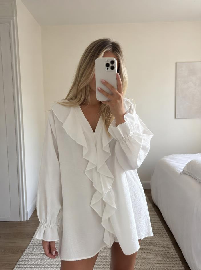 New Look Ivory Ruffle Front Blouse – Very Good