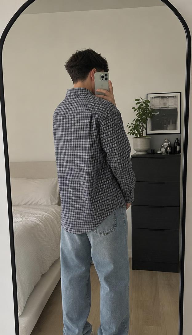 Navy Blue & White Checked Long Sleeve Shirt – Very Good
