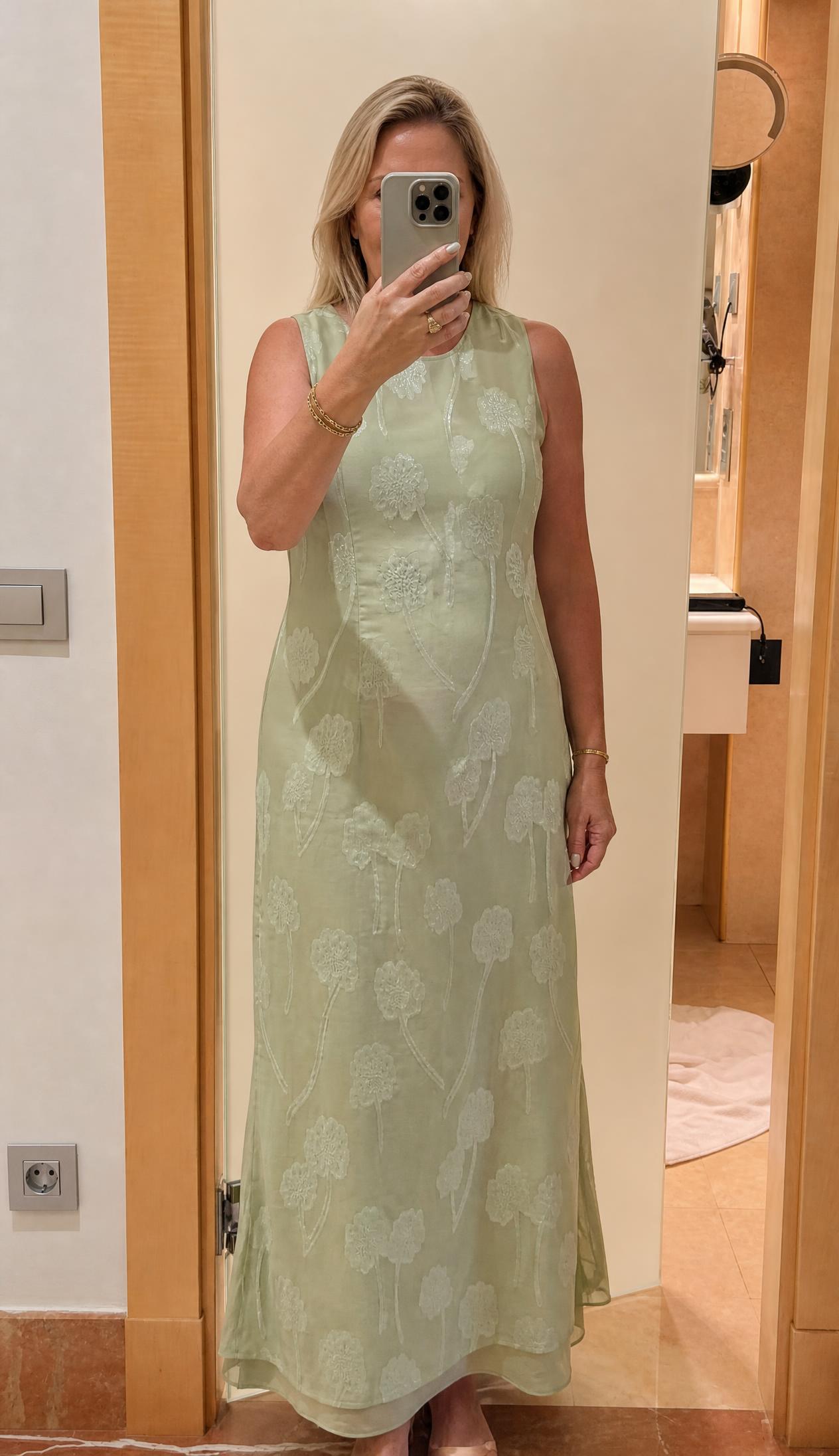 Pale Green Floral Sleeveless Midi Dress – Very Good