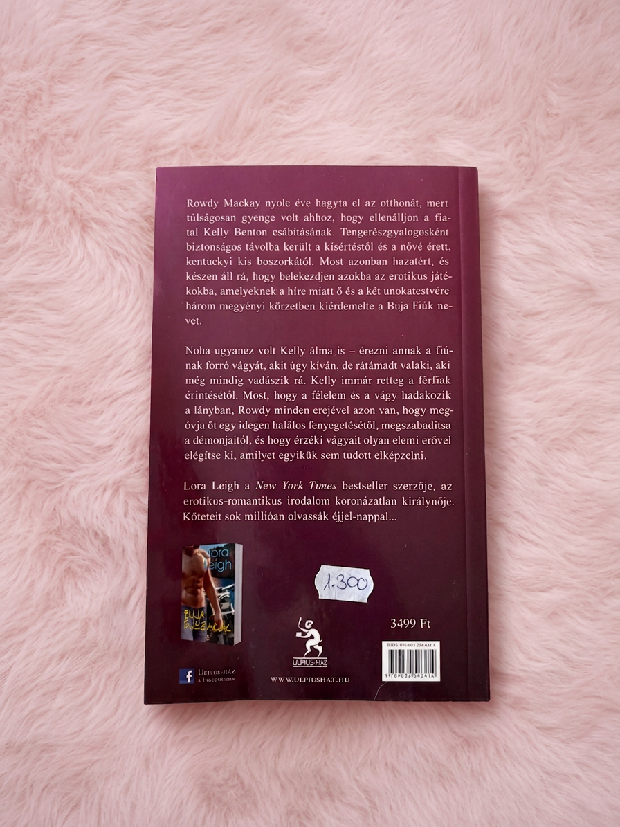 Lora Leigh Buja éjszakák Hungarian erotic romance paperback