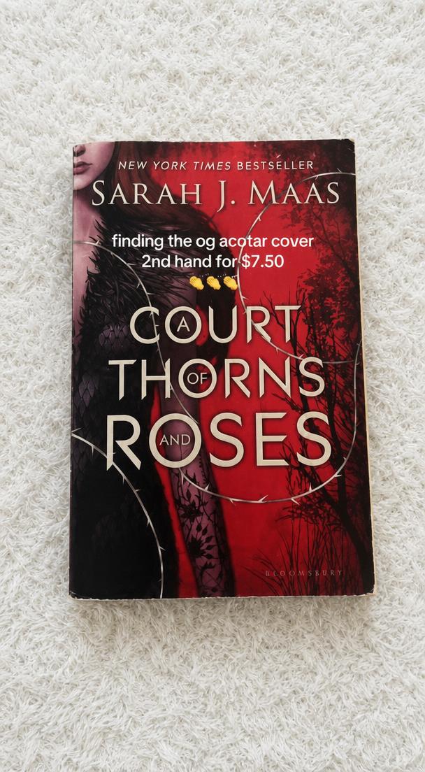 Sarah J. Maas A Court of Thorns and Roses Paperback