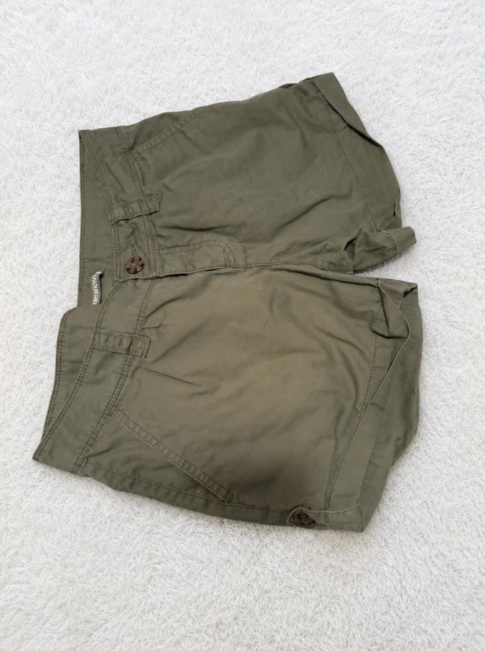 Olive Green Cargo Trousers with Utility Pockets – Very Good