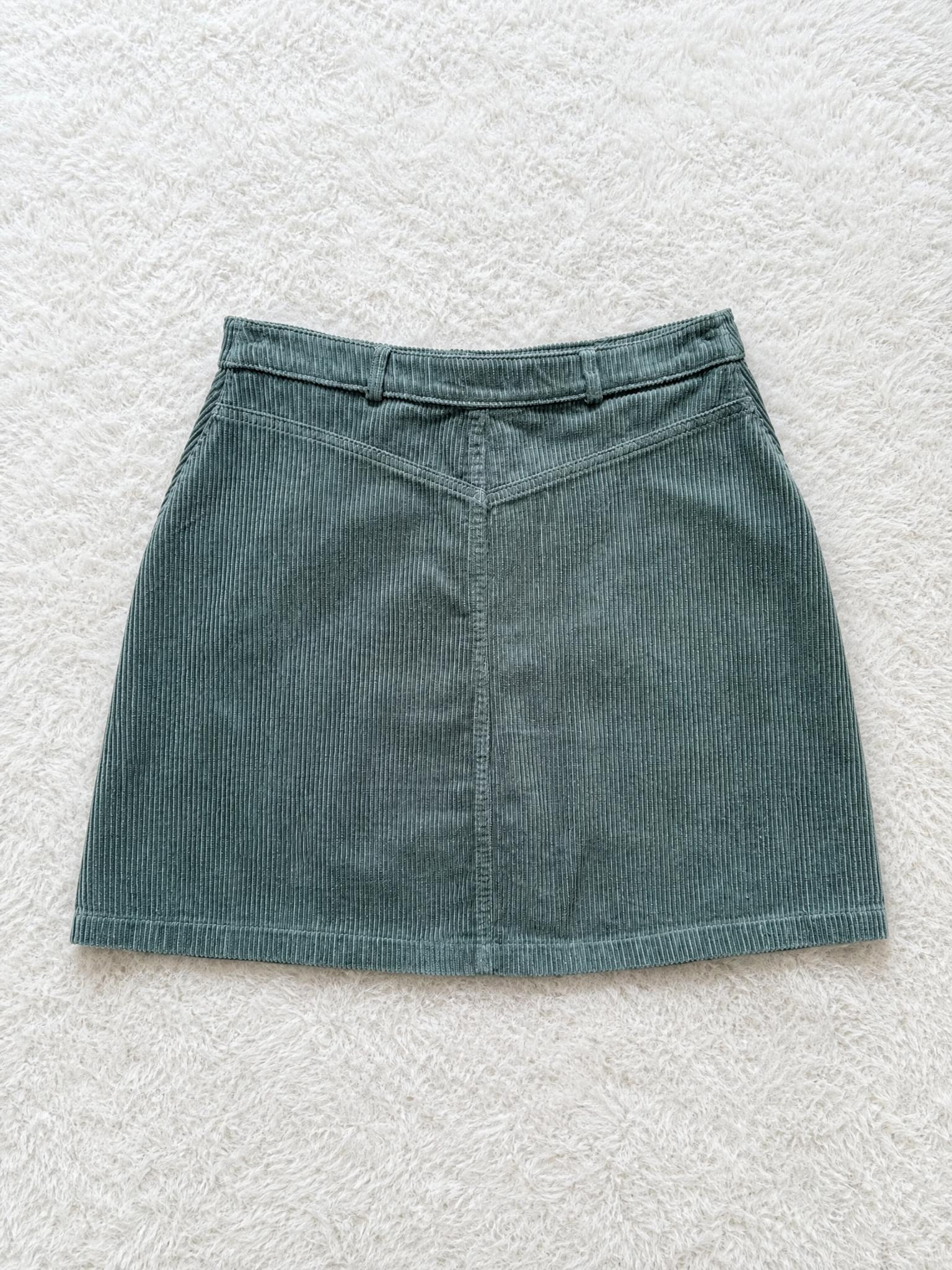 Teal Corduroy Mini Skirt with Belt Loops – Very Good