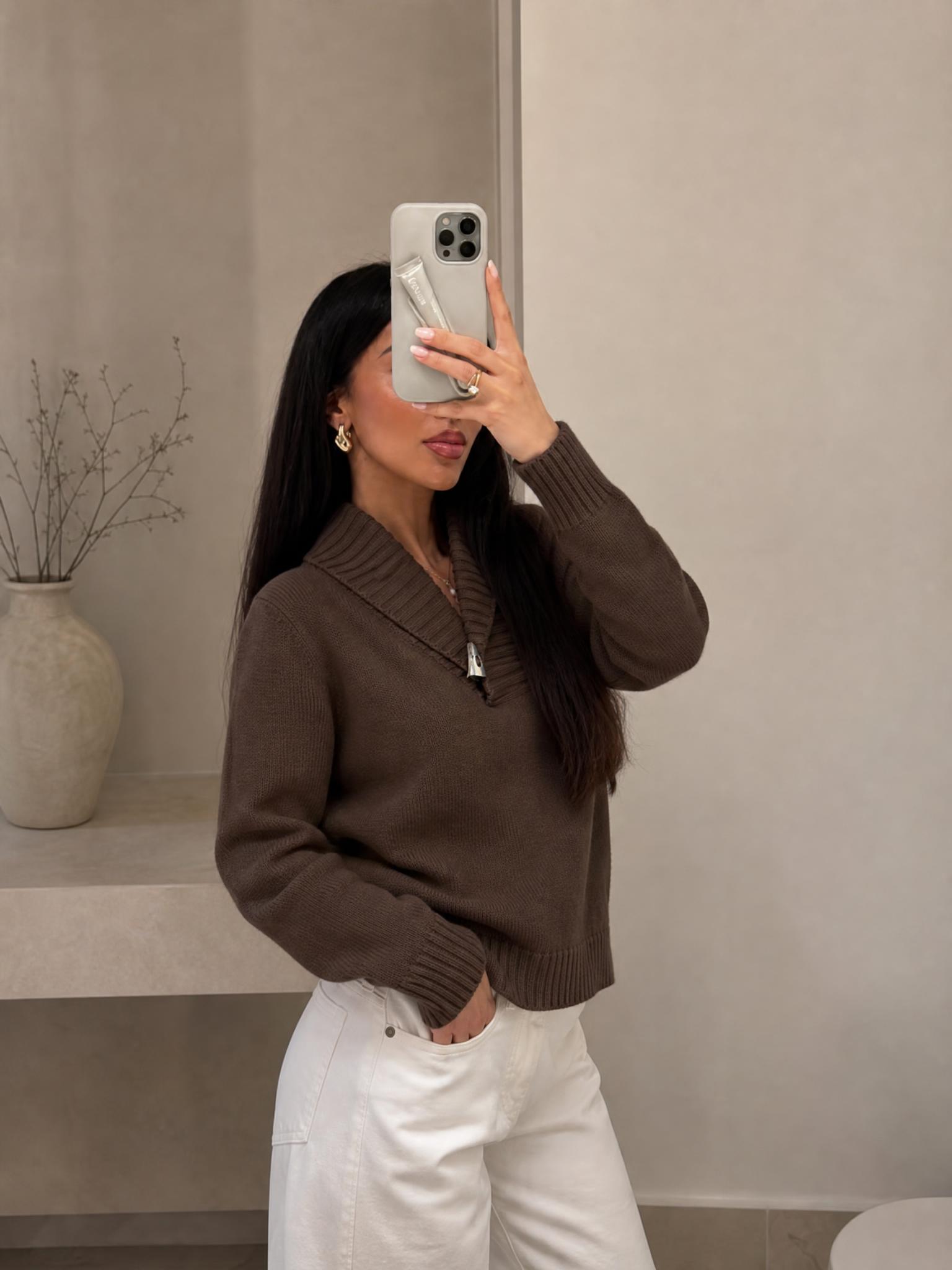 Brown knit jumper with funnel neck and short zip