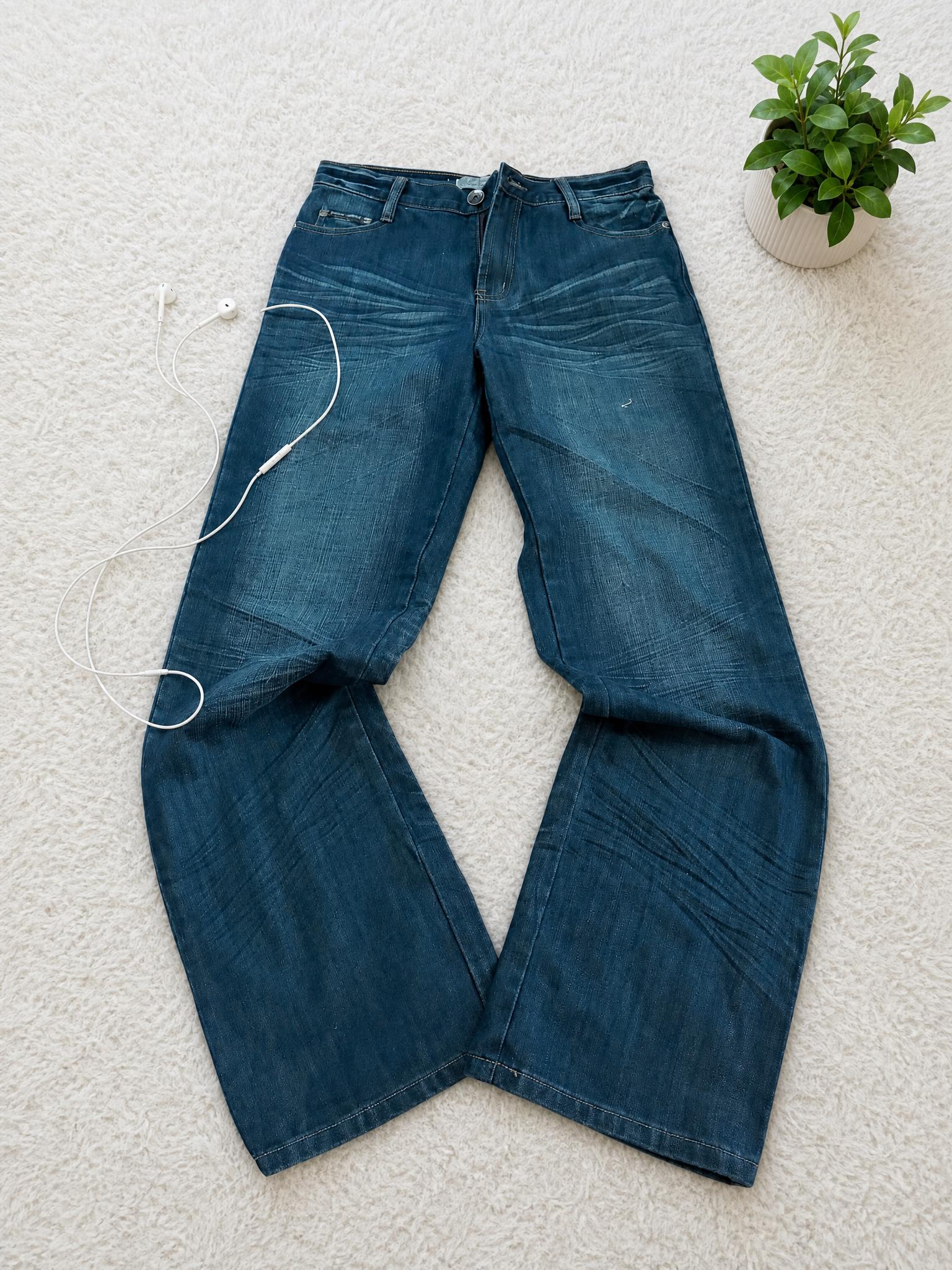 Dark Indigo Straight-Leg Jeans with Faded Whiskering – Very Good