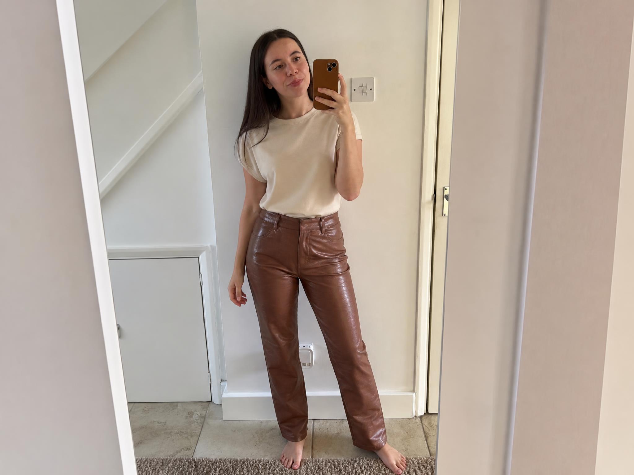 Brown faux leather trousers with straight-leg fit – new with tags