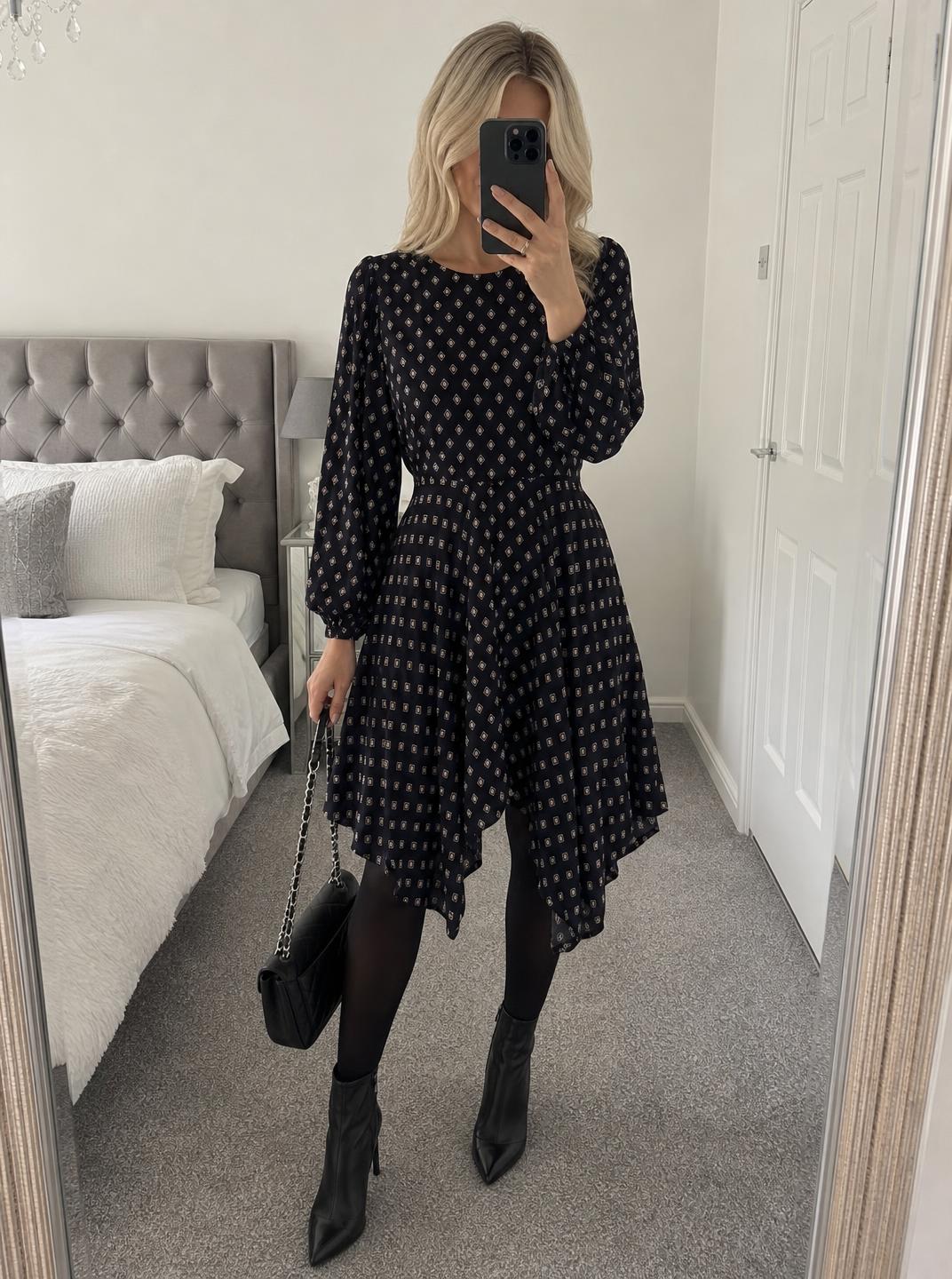 Navy Geometric Print Dress with Balloon Sleeves – Very Good