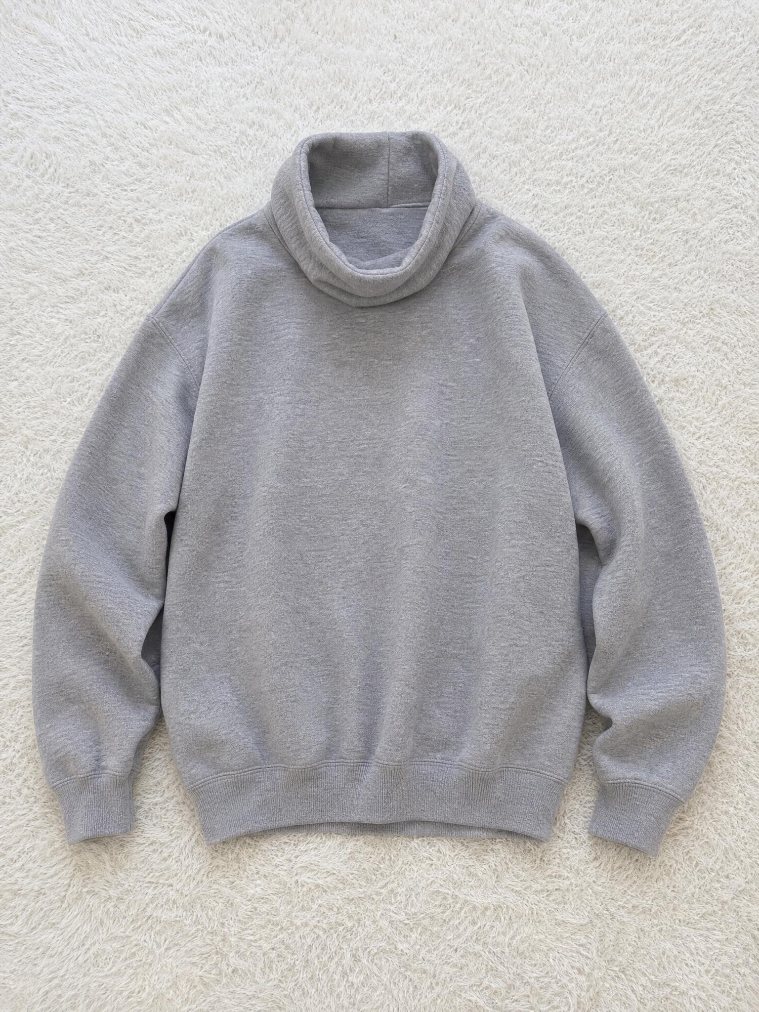 Grey Pullover Hoodie with Drawstring Hood – Very Good