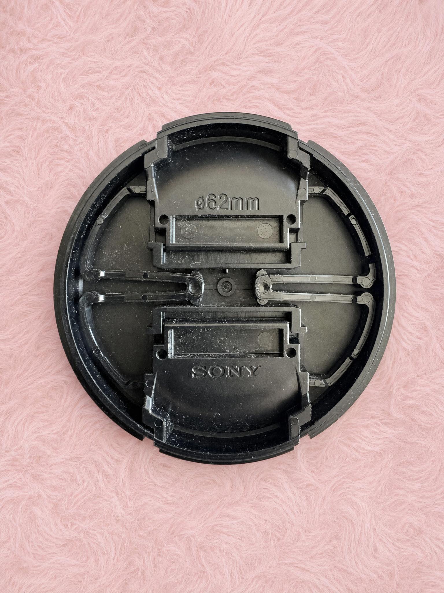 Sony 62mm Camera Lens Cap – Black, Good Condition