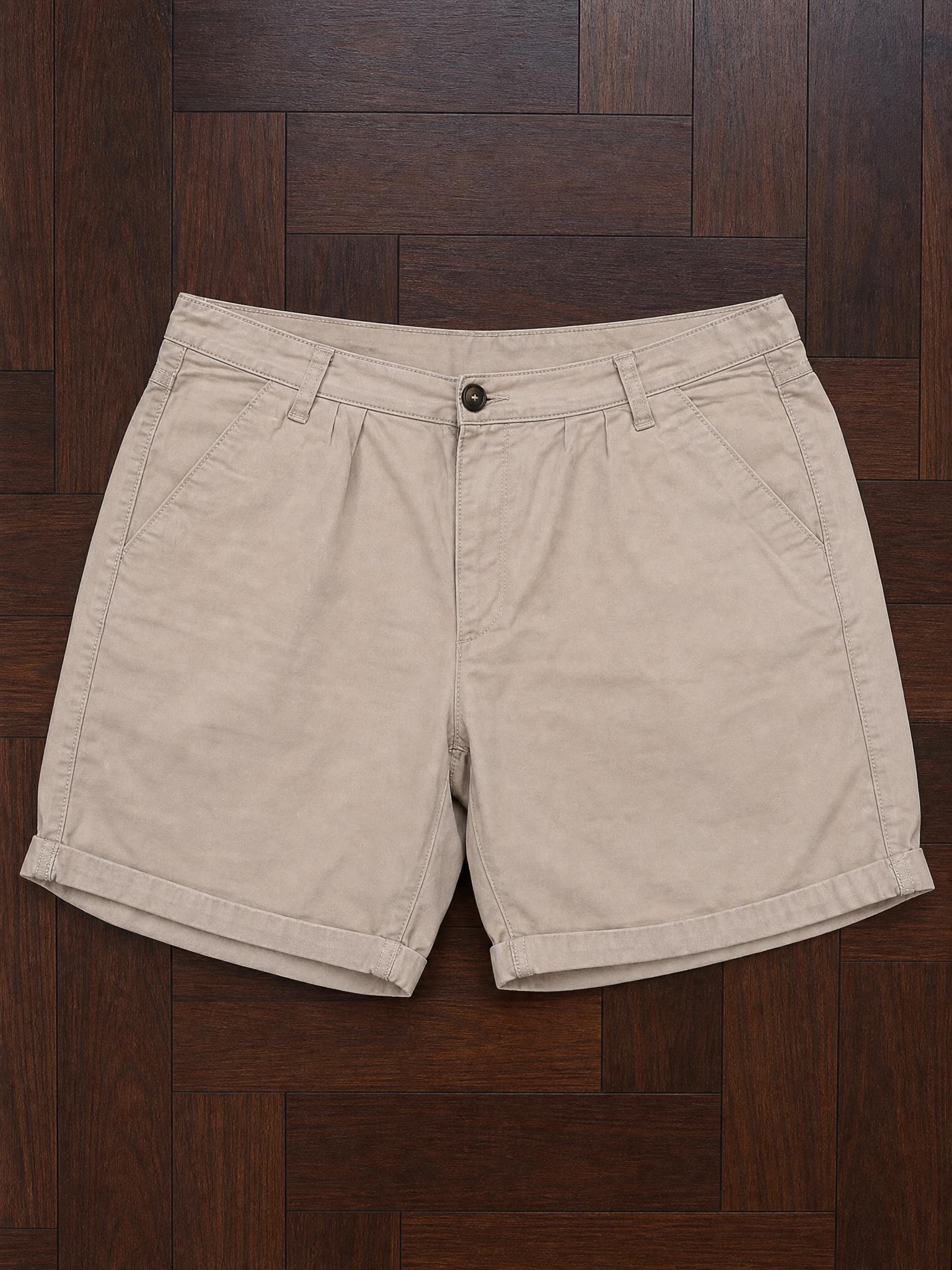 Beige Chino Shorts with Cuffed Hem – Very Good Condition