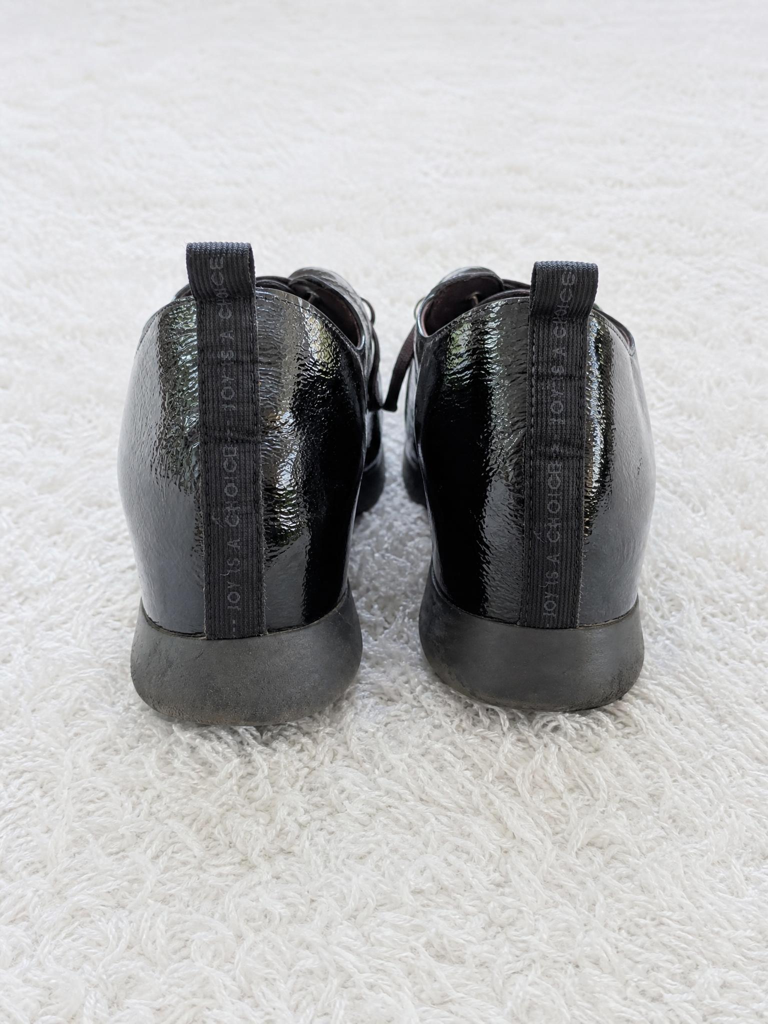 Black Glossy Chunky Ankle Boots with Pull Tab – Very Good