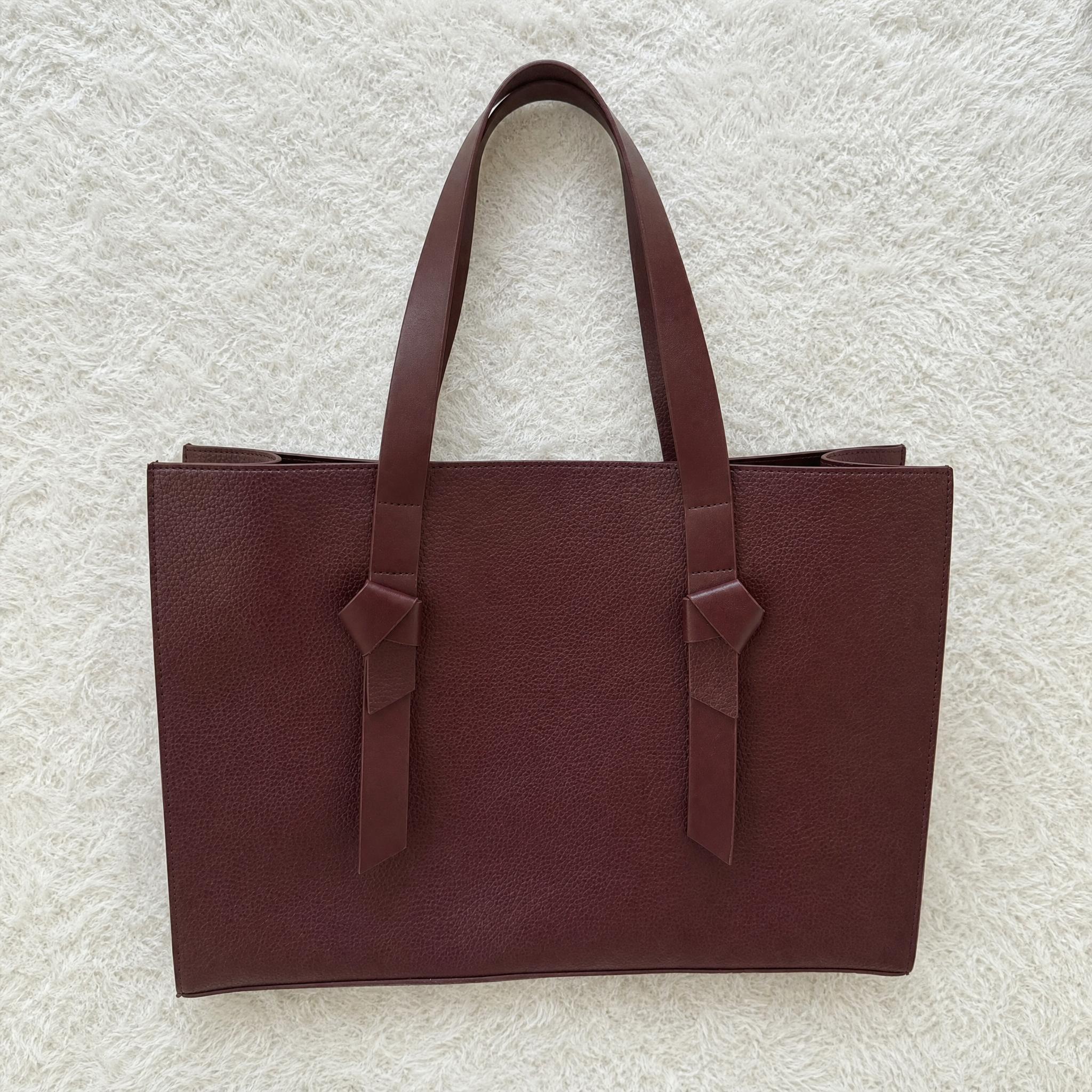 Burgundy Structured Tote Bag with Decorative Strap Detail – Very Good