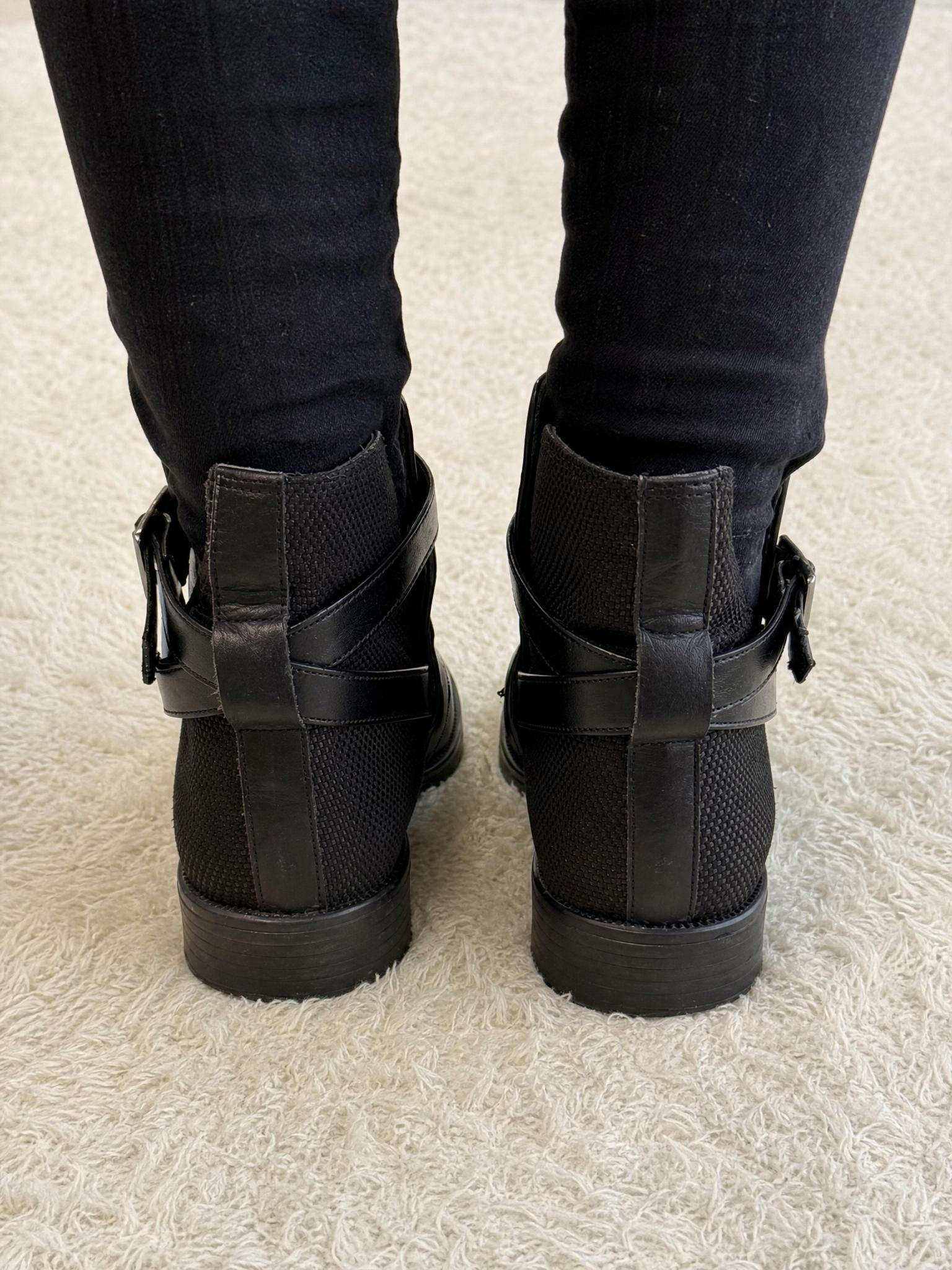 Black High-Top Strap Trainers with Buckles – Very Good